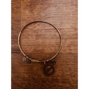 Pi Beta Phi Alex & Ani